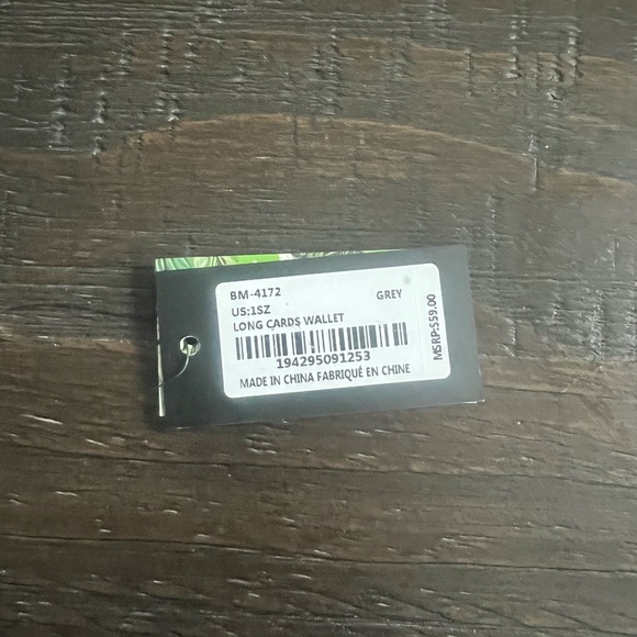 NWT/ Badgley Mischka Women's Long Card Wallet Grey/ Vegan Leather - Picture 3 of 3